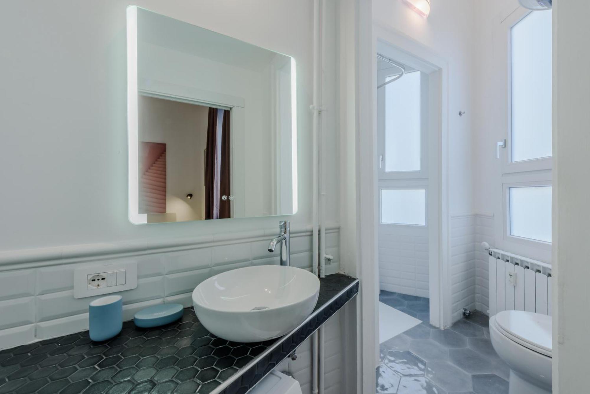 New And Functional Apartments Near The Metro Milan Luaran gambar