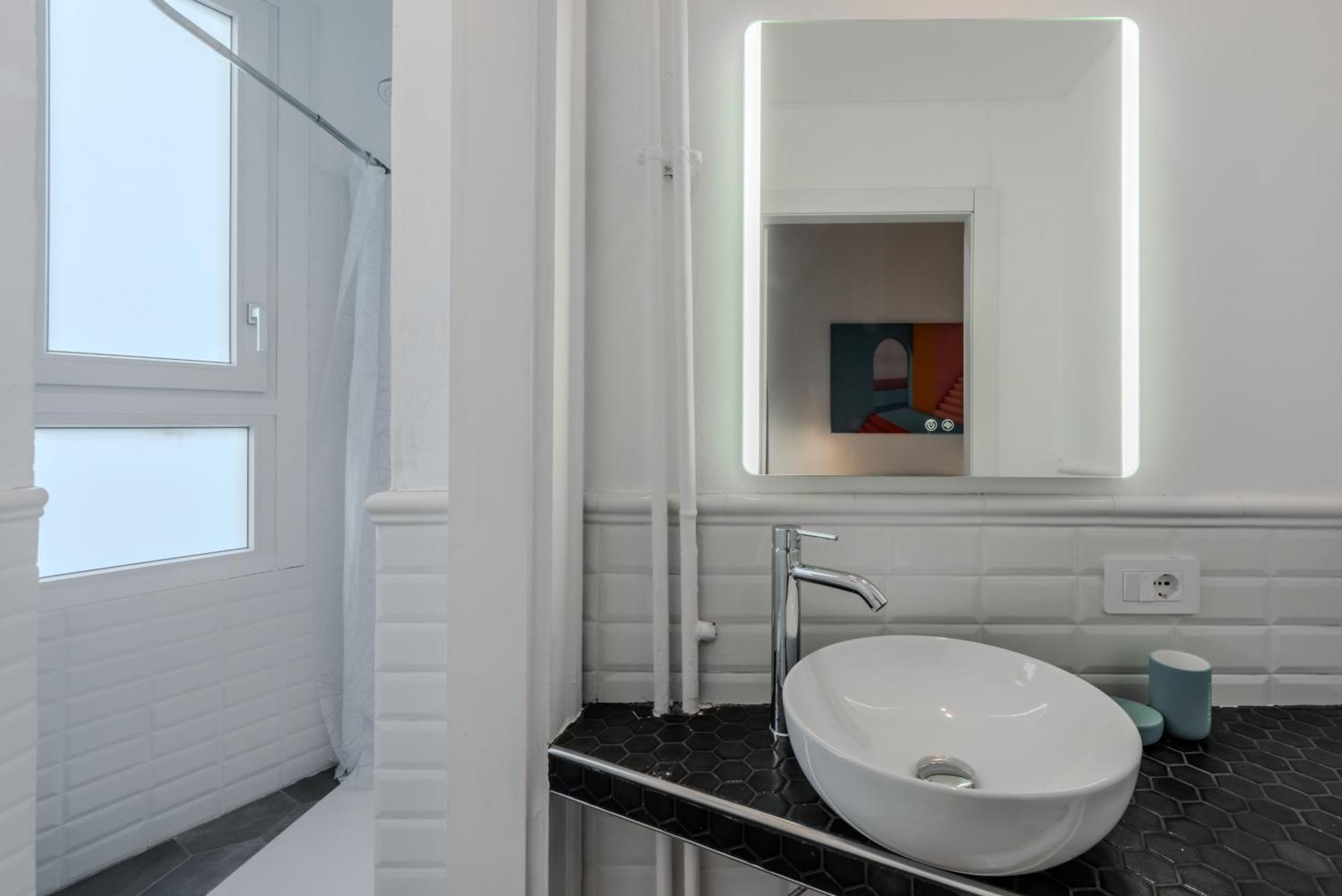 New And Functional Apartments Near The Metro Milan Luaran gambar