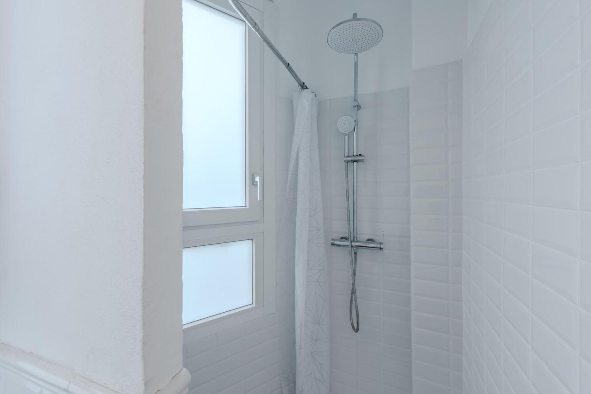 New And Functional Apartments Near The Metro Milan Luaran gambar