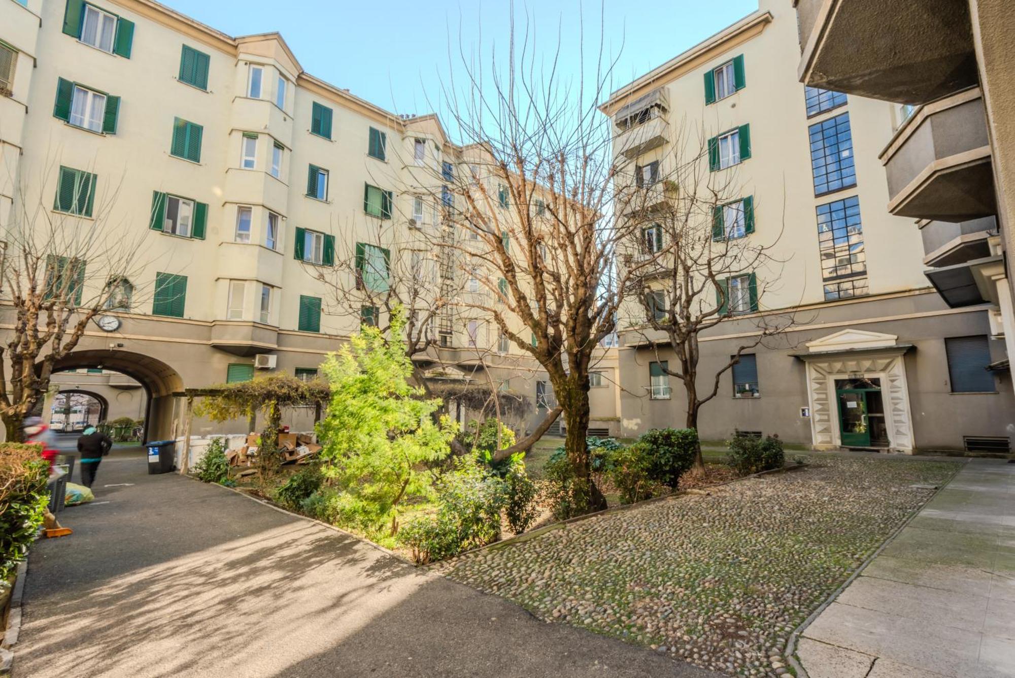 New And Functional Apartments Near The Metro Milan Luaran gambar