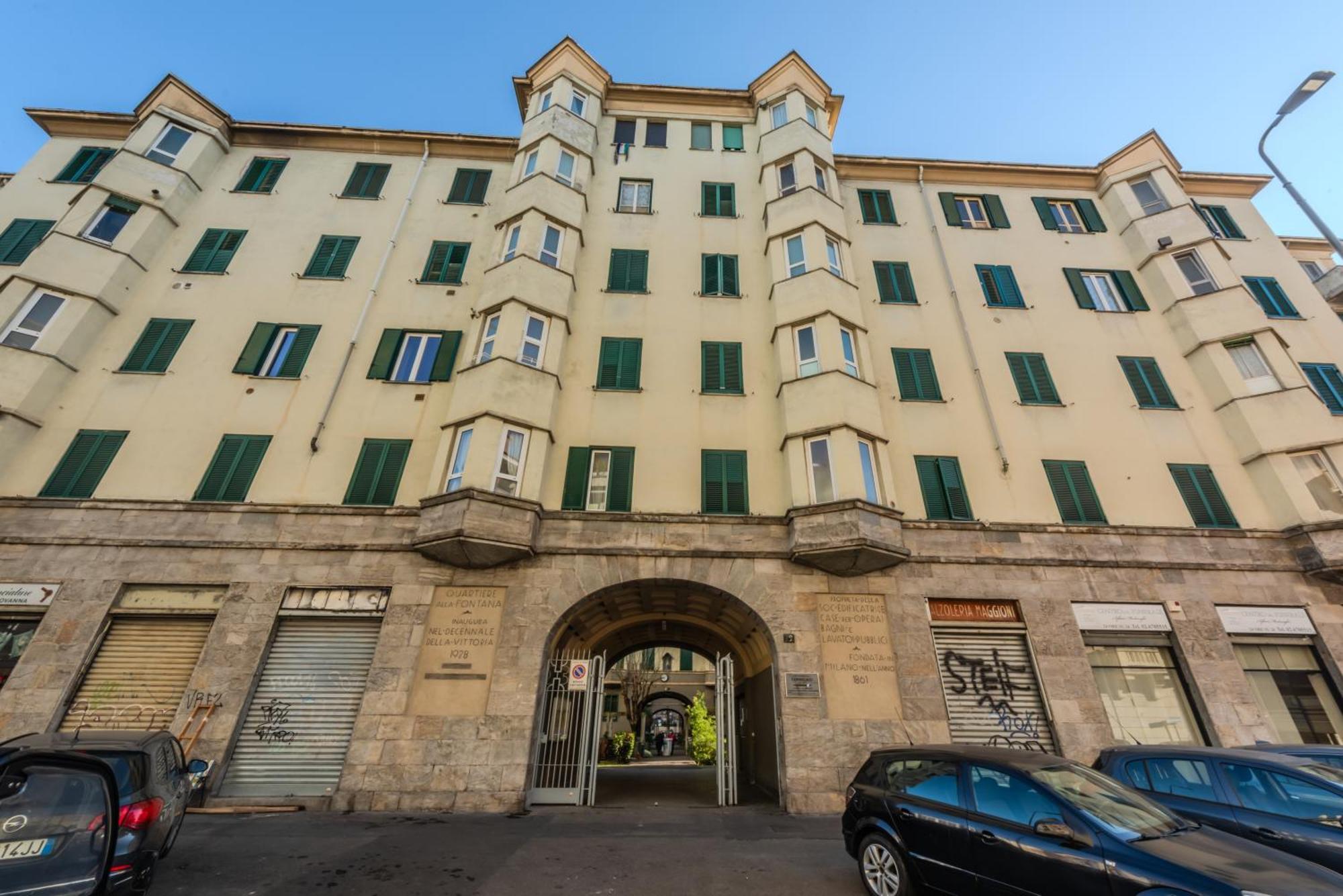 New And Functional Apartments Near The Metro Milan Luaran gambar